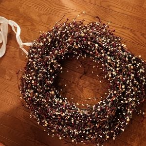 Beautiful red and white berry wreath 9 x 9